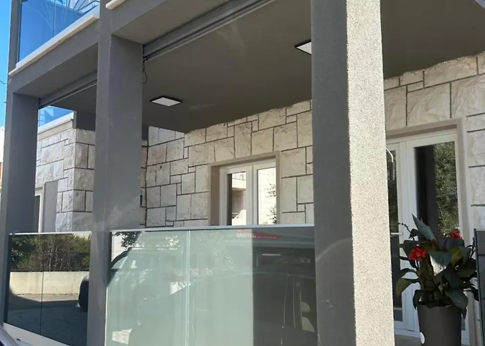 Delfa Luxe Suite