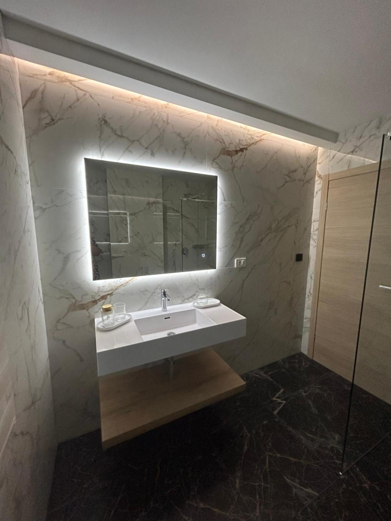 Delfa Luxe Apartament