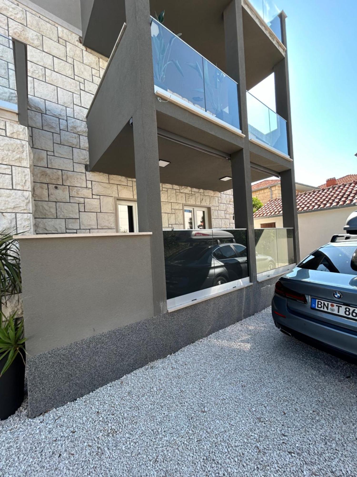 Delfa Luxe Apartament *